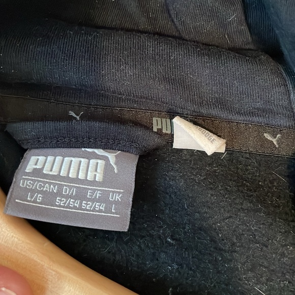 Puma hoodie with side arm and back design - Picture 3 of 4